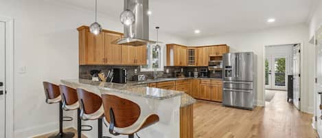 Fridge, oven, stovetop, toaster
