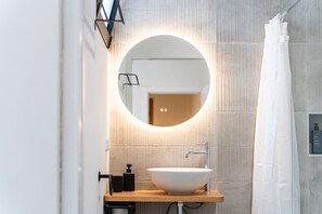 Shower, hair dryer, towels - GuestReady - Aloha Madeira (Machico)