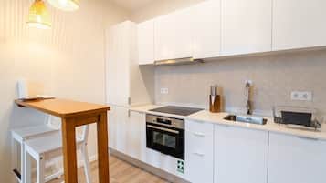 Réfrigérateur, micro-ondes, four, lave-vaisselle