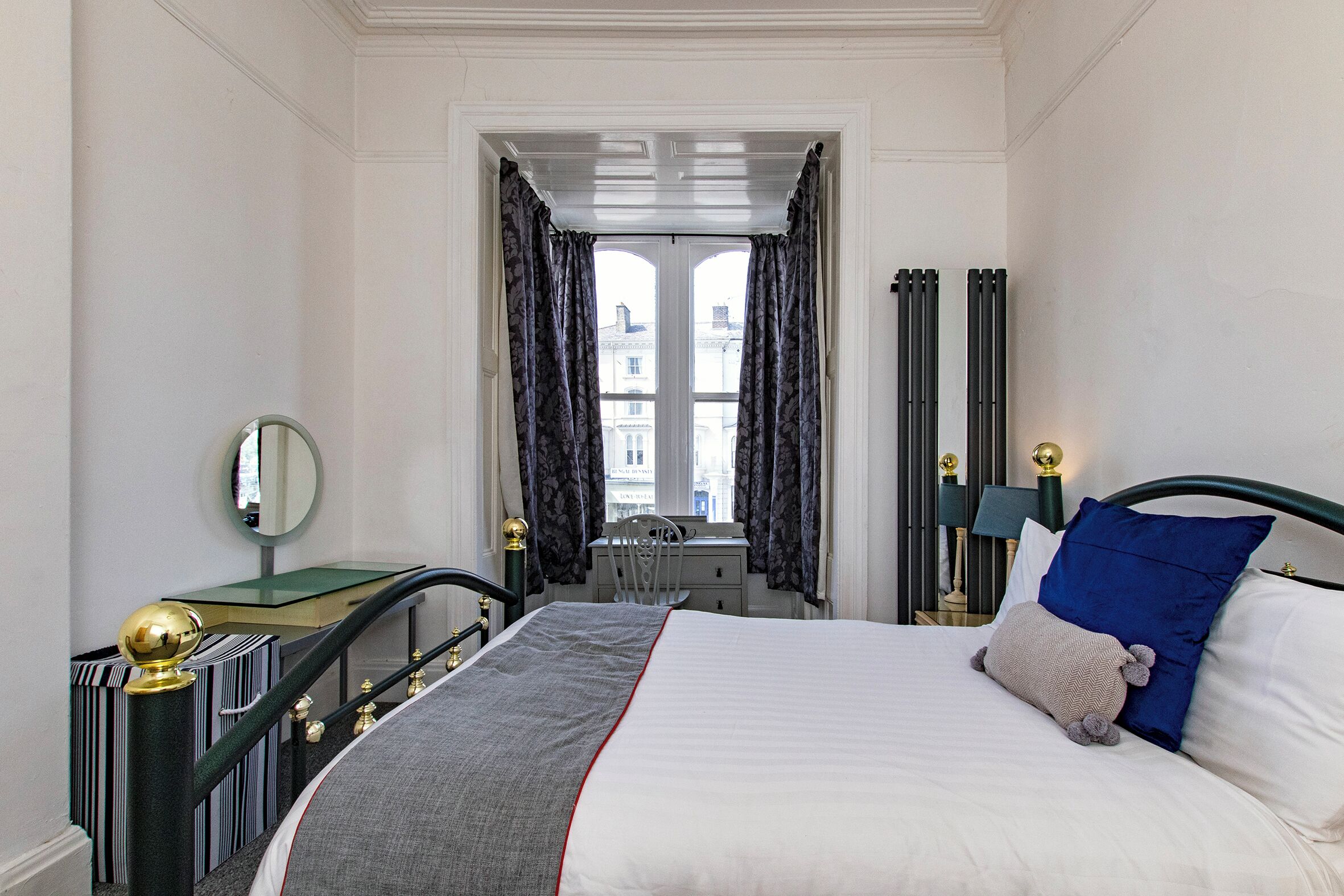 Deluxe-Apartment, eingeschränkter Meerblick | Verdunkelungsvorhänge, schallisolierte Zimmer, Bügeleisen/Bügelbrett