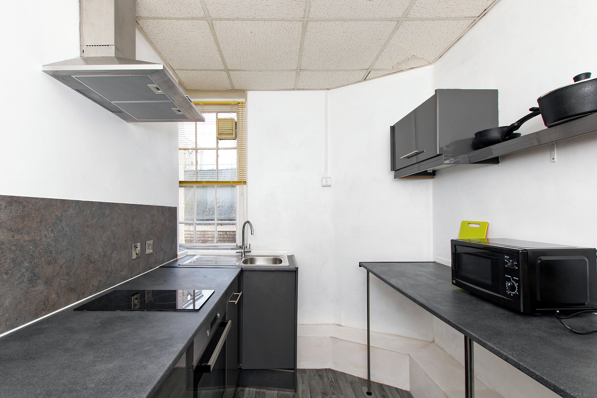 スーペリア アパートメント パーシャルシービュー | 遮光カーテン、防音設備、アイロン / アイロン台、WiFi (無料)