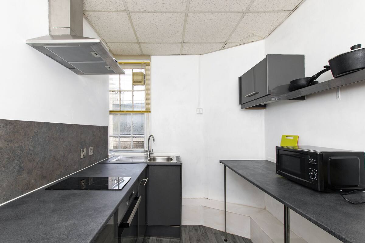 Superior Apartment, Private Bathroom | Shared kitchen