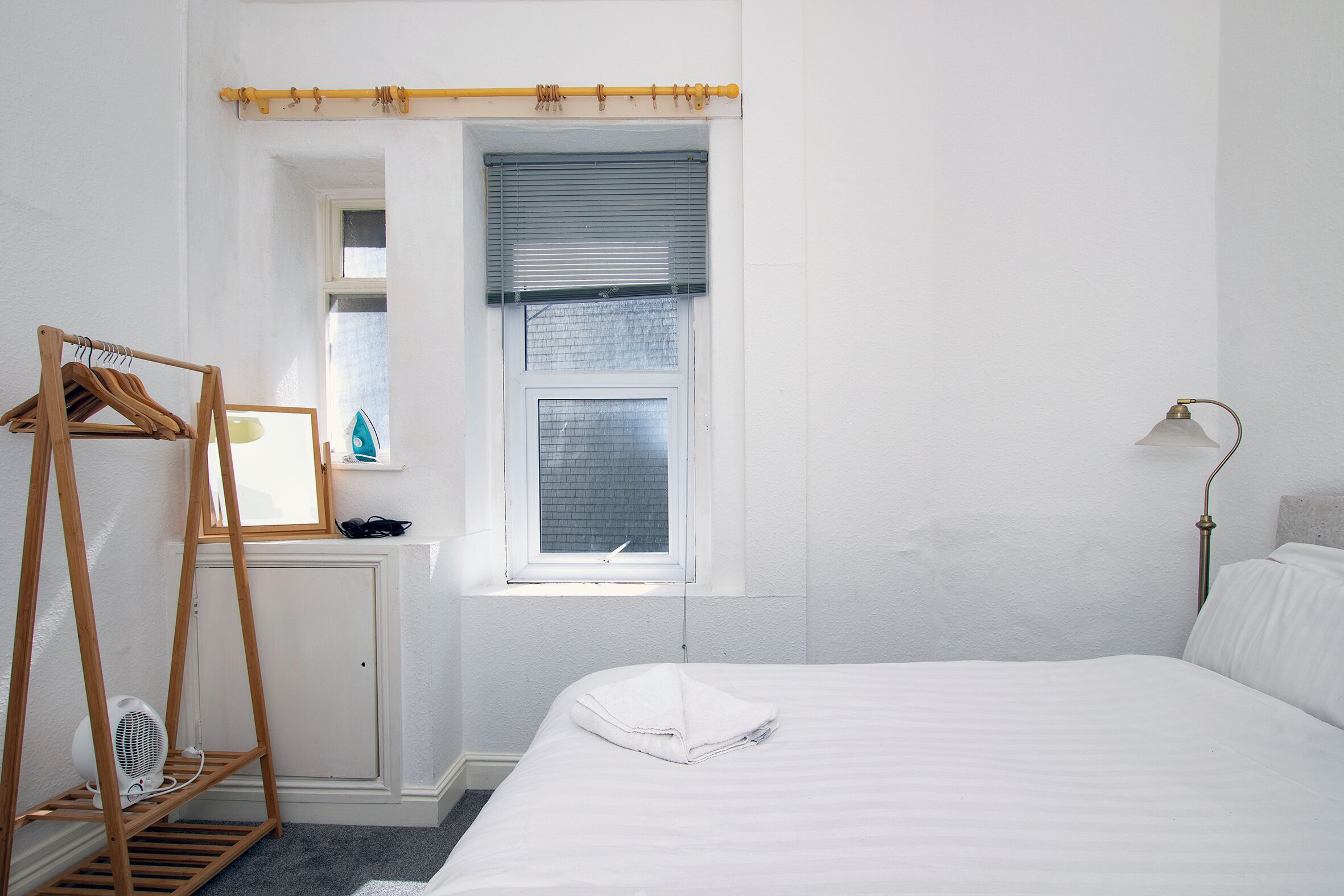 コンフォート アパートメント | 遮光カーテン、防音設備、アイロン / アイロン台、WiFi (無料)