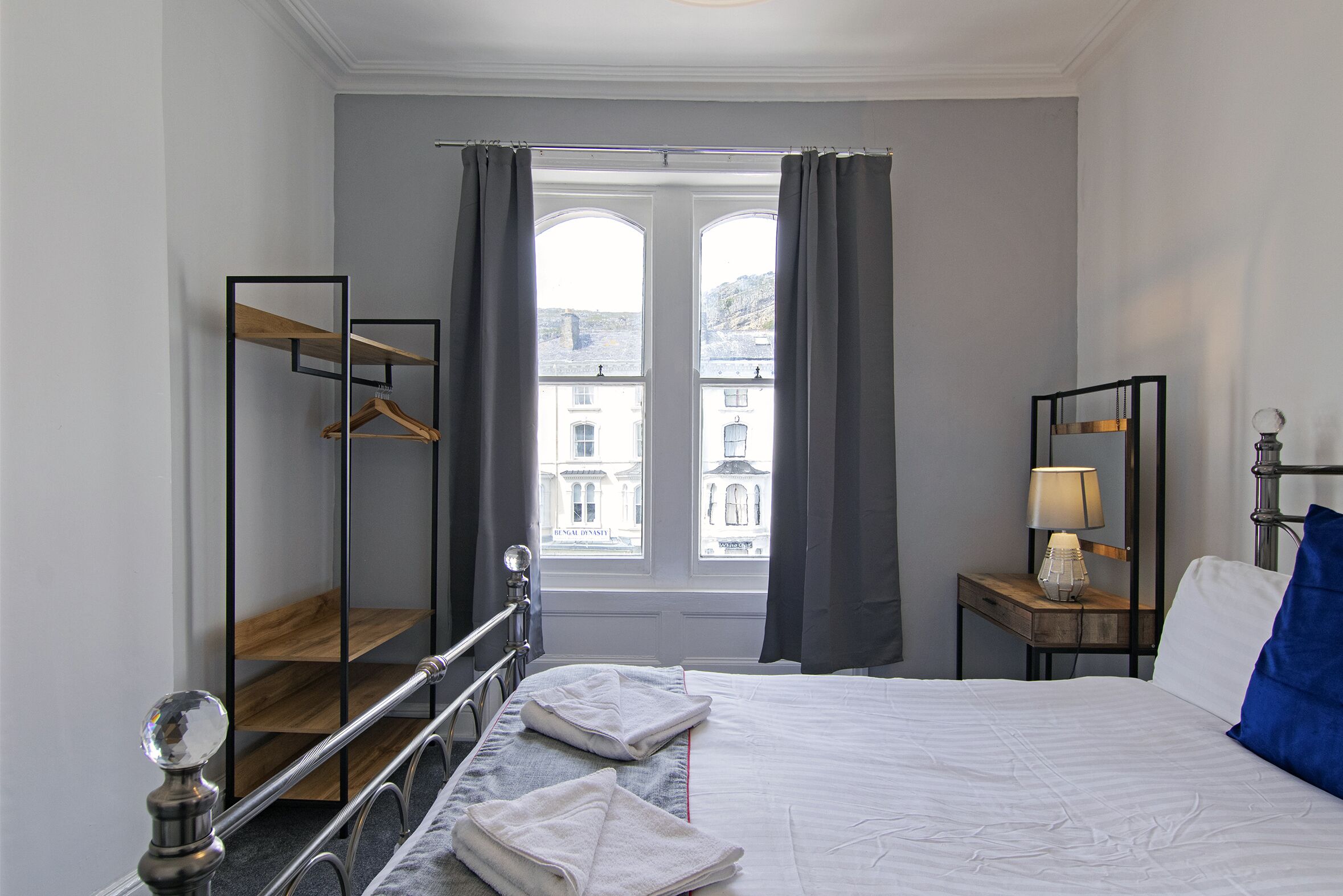 Leilighet – superior, privat bad | Blendingsgardiner, lydisolert, strykejern/-brett og wi-fi (inkludert)