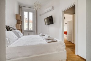 1 habitación, tabla de planchar con plancha, wifi gratis y ropa de cama 