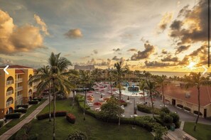 Property grounds - La Cabana Beach Resort&Casino, Aruba,One Bedroom,  Dec 25th, 2025- Jan 1st,2026 (Oranjestad)
