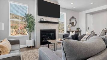 Smart TV, fireplace, ping pong