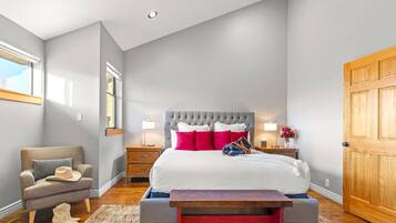 Studio (3 Bedrooms) | 3 chambres, espace de travail pour ordinateur portable