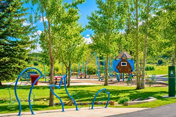 Área de juegos infantiles al aire libre