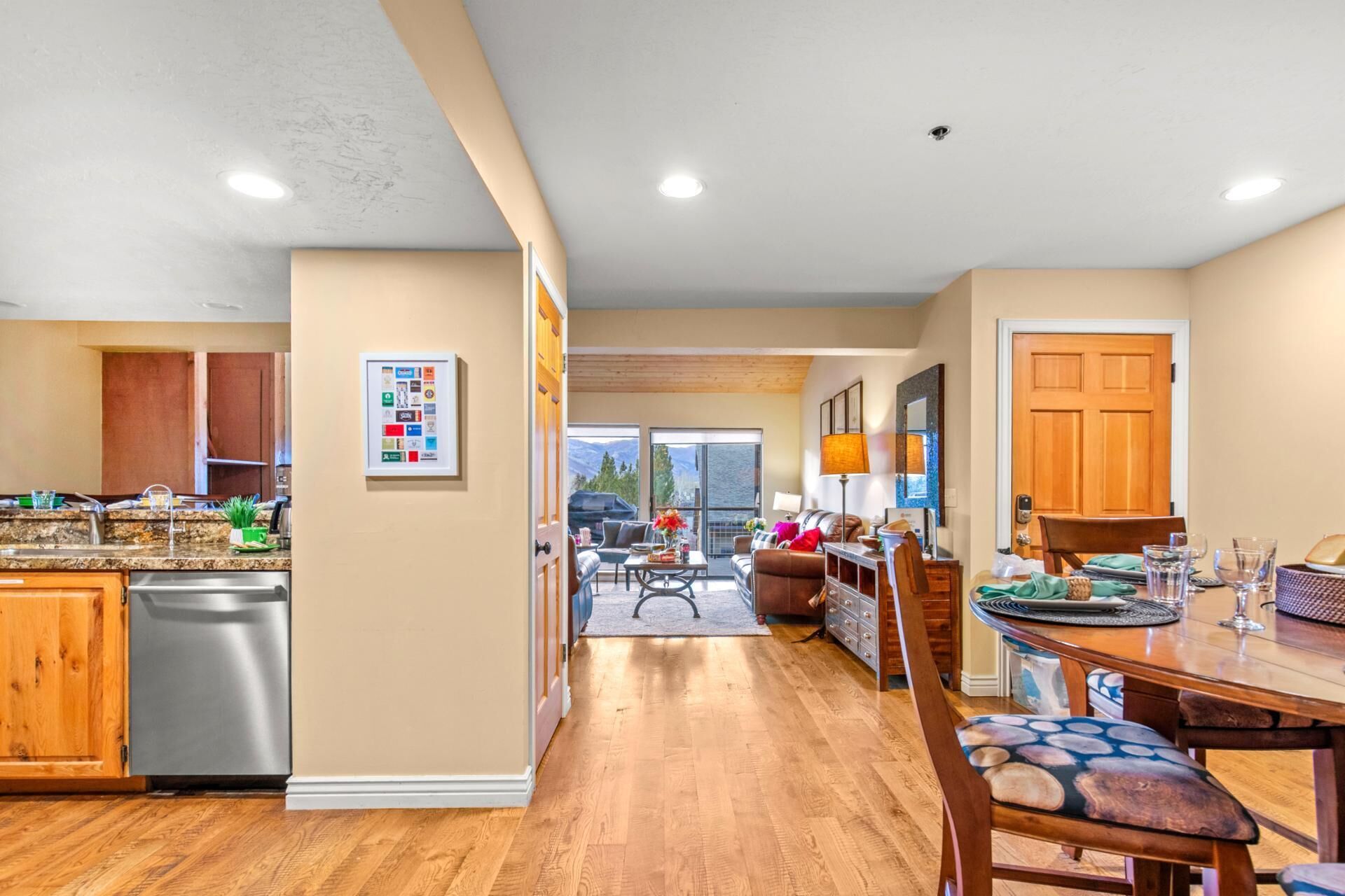 Studio (3 Bedrooms) | Restauration