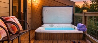 Private 3-Bedroom Townhome w/ Hot Tub | CCT-2180 by KBM