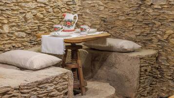 TĂ€gliches inbegriffenes kontinentales FrĂŒhstĂŒck