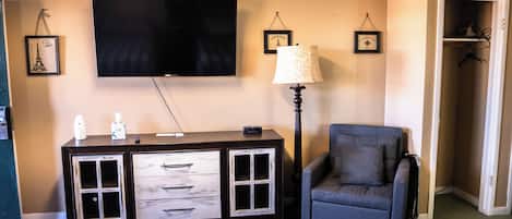 Double Room, Non Smoking | Interior