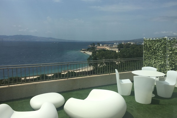 Suite estudio exclusiva, vista al mar | Terraza o patio