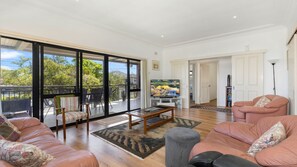 Smart TV - View Street Lake House (The Entrance)