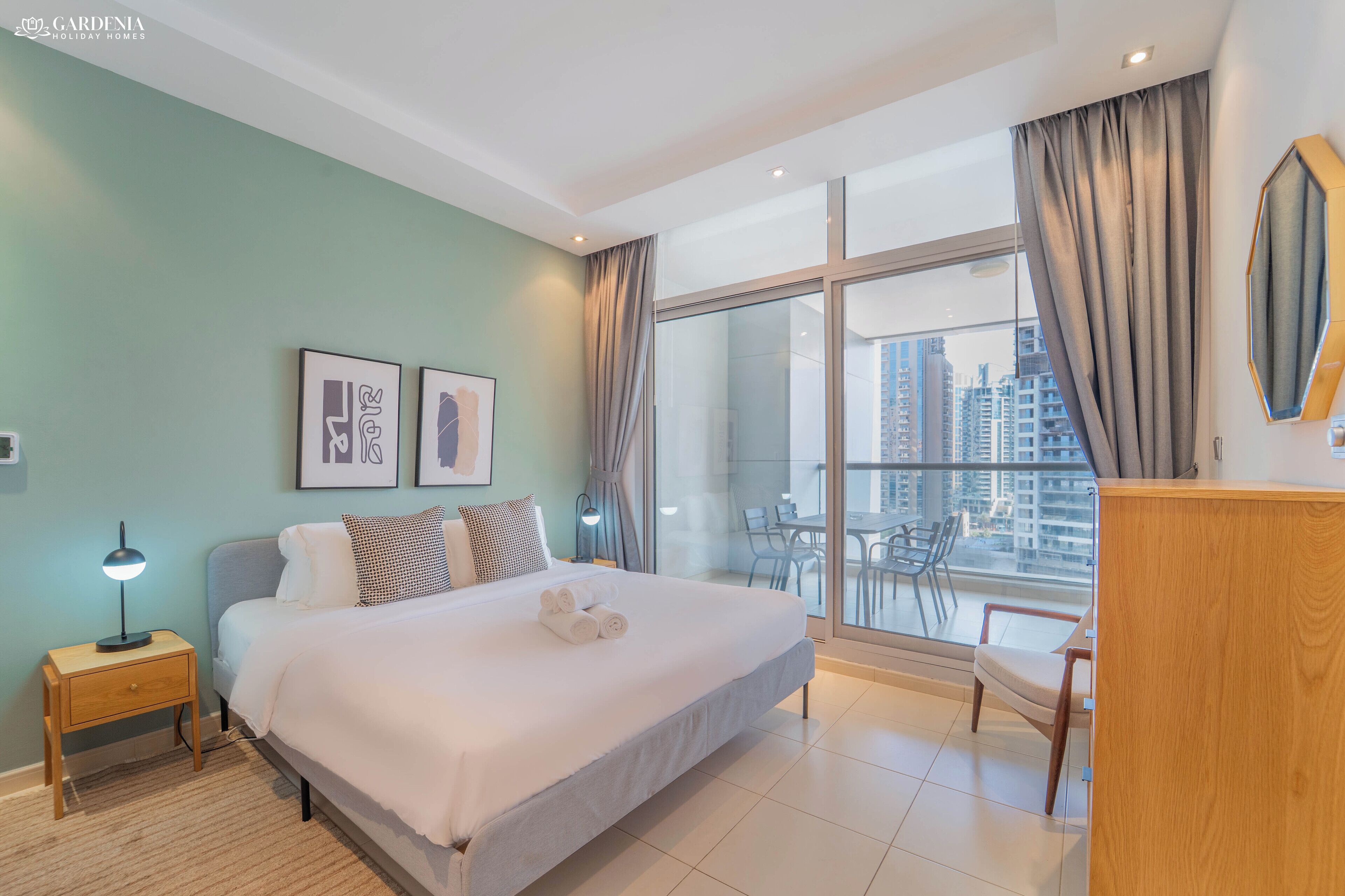 Ferros/tábuas de passar roupa, Wi-Fi, roupa de cama