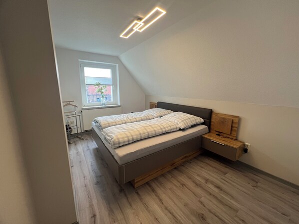 アイロン / アイロン台、WiFi、ベッドシーツ