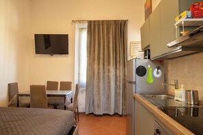 Microondas, horno, parrilla de estufa y lavavajillas 