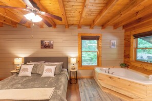 Desk, iron/ironing board, travel cot, free WiFi - 1 mile to Parkway*PRIVATE*Sleeps 12*HotTub*FirePit (Pigeon Forge)