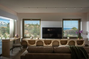 TV, stereo - Luxury Pool Villa with 3-Ensuite BR near Sarantari (Hersonissos)