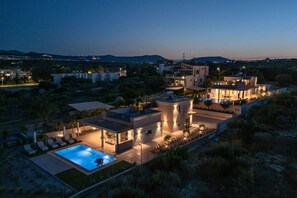 Exterior - Luxury Pool Villa with 3-Ensuite BR near Sarantari (Hersonissos)