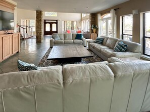 House, Multiple Beds, Hot Tub (Lake Buchanan Grand Retreat) | Living area - Lake Buchanan Grand Retreat (Buchanan Dam)