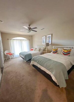 House, Multiple Beds, Hot Tub (Lake Buchanan Grand Retreat) | 10 bedrooms, individually decorated, individually furnished - Lake Buchanan Grand Retreat (Buchanan Dam)