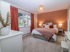 4 bedrooms, individually decorated, individually furnished, free WiFi - The Willows (Holyhead)