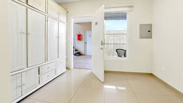 Studio Deluxe, 1 queen bed CON sofa bed 202 | Minibar, caja fuerte, cortinas opacas y tabla de planchar con plancha