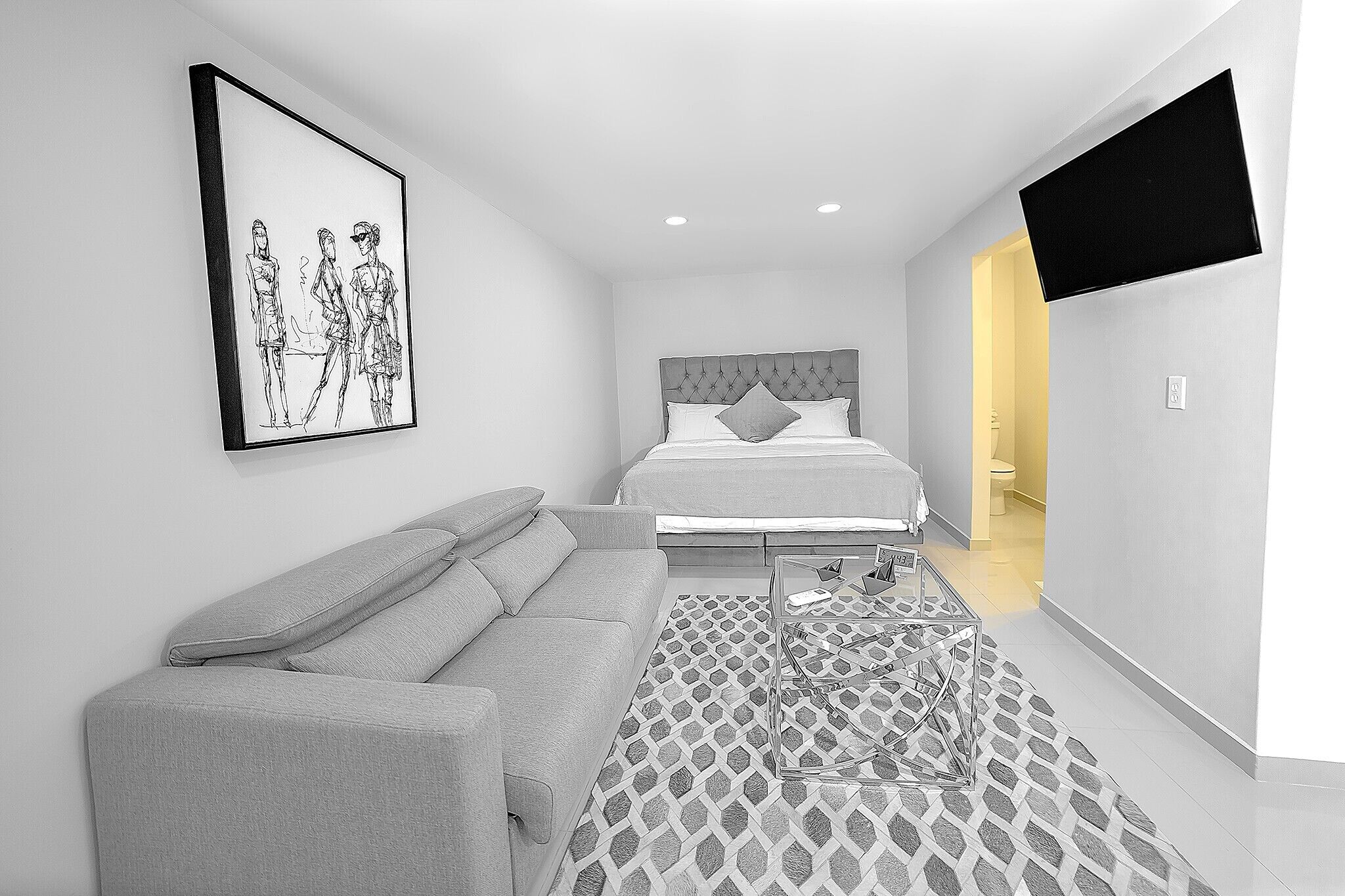 Studio Deluxe one double bed 300 | Minibar, värdeförvaringsskåp på rummet och mörkläggningsgardiner