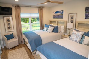 2 bedrooms, iron/ironing board, free WiFi, bed sheets - Classy Country Guest House close to Canton First Monday (Wills Point)