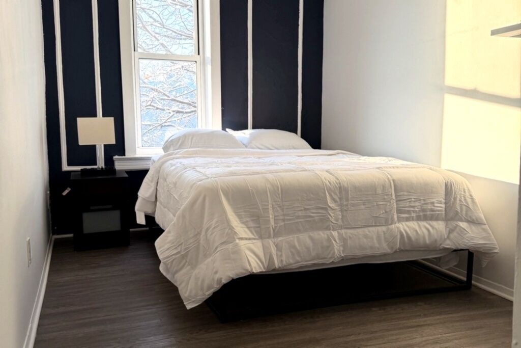 Iron/ironing board, free WiFi, bed sheets