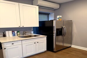 Private kitchen - Fully Private 2-bedroom Luxury apartment in Brooklyn  (Brooklyn)