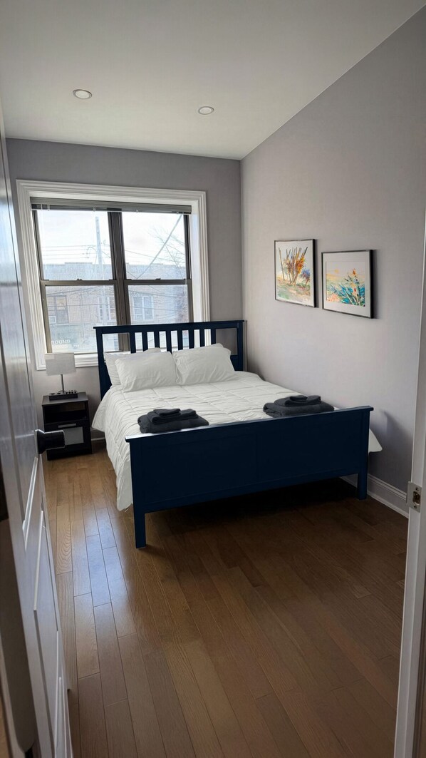 2 habitaciones, tabla de planchar con plancha y wifi gratis 
