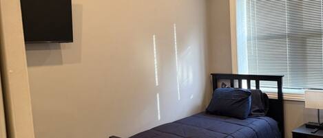 Bügeleisen/Bügelbrett, kostenloses WLAN, Bettwäsche