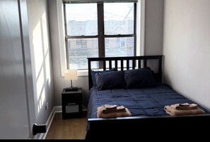 Iron/ironing board, free WiFi, bed sheets - Fully Private 2-bedroom Luxury apartment in Brooklyn  (Brooklyn)