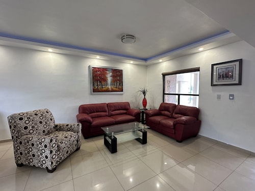 Casa Aurea near consulate gated community, 3bd, 3ba, A/C,