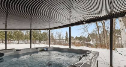 Spa & Lake Access | Cozy Lakeside Getaway