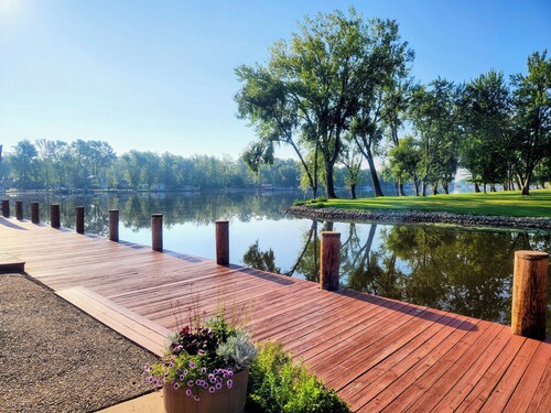 Experience marina life on a 50-foot houseboat in Fremont, WI!