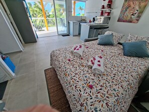 Comfort Apartment, Balcony, Sea View | Iron/ironing board, free WiFi - Les cocotiers Anse Montal (Le Moule)