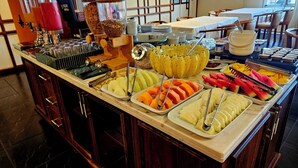 Free daily continental breakfast - Santoni Hotel Guarapuava (Guarapuava)