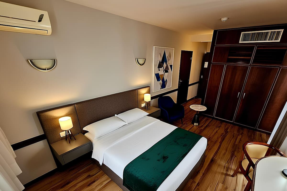 Deluxe tweepersoonskamer, uitzicht op stad | Lakens van Egyptisch katoen, luxe beddengoed