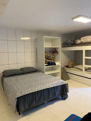 Free WiFi, bed sheets - Relaxing on Boiçucanga Beach - Air Conditioning - BBQ - Pet Friendly (São Sebastião)