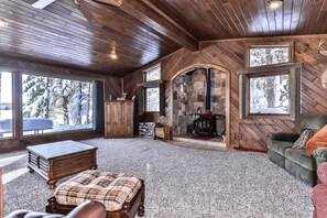 Interior - The Lazy Loon in Minocqua – Lakefront w/ Dock (Minocqua)