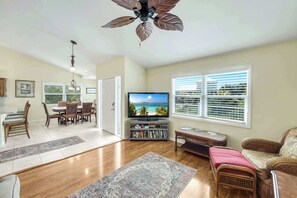 TV - Private Fort Myers Beach Duplex Escape (Fort Myers Beach)