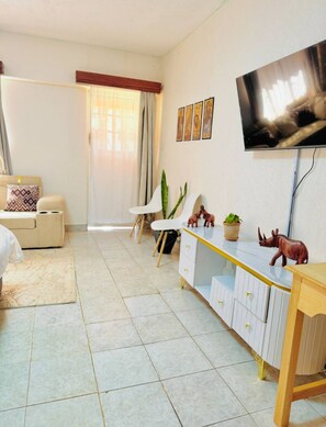 Interior - Large Studio in Heart of Westlands (Westlands, Nairobi)