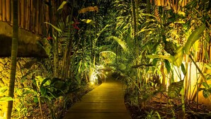 Property grounds - VILLA SHAKTI - private pool villa - enchanted at prime Bingin location (Kabupaten Badung)
