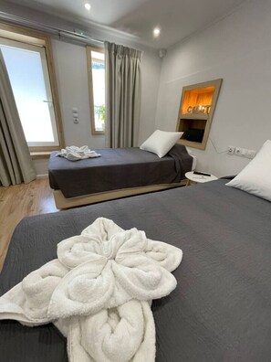 Iron/ironing board, WiFi, bed sheets - Aqua Vero seaside residence (Limenas Chersonisoy)