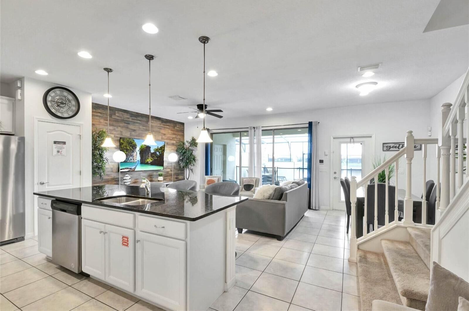 Lakefront 5br Villa  Private Pool Near Disney - Four Corners, FL