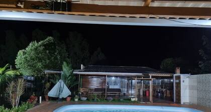 Chácara Mão de Deus: Swimming Pool, Nature and Leisure
